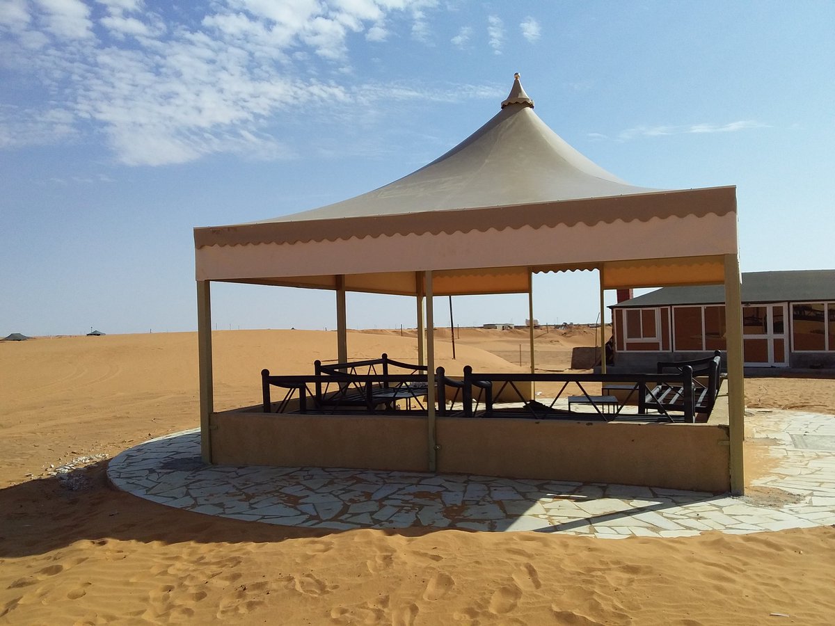 تركيب مظلات هرمية