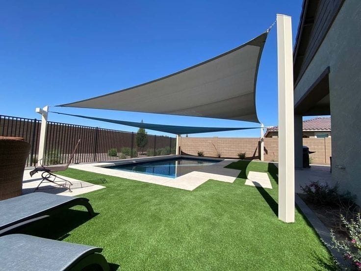 مظلات مسابح